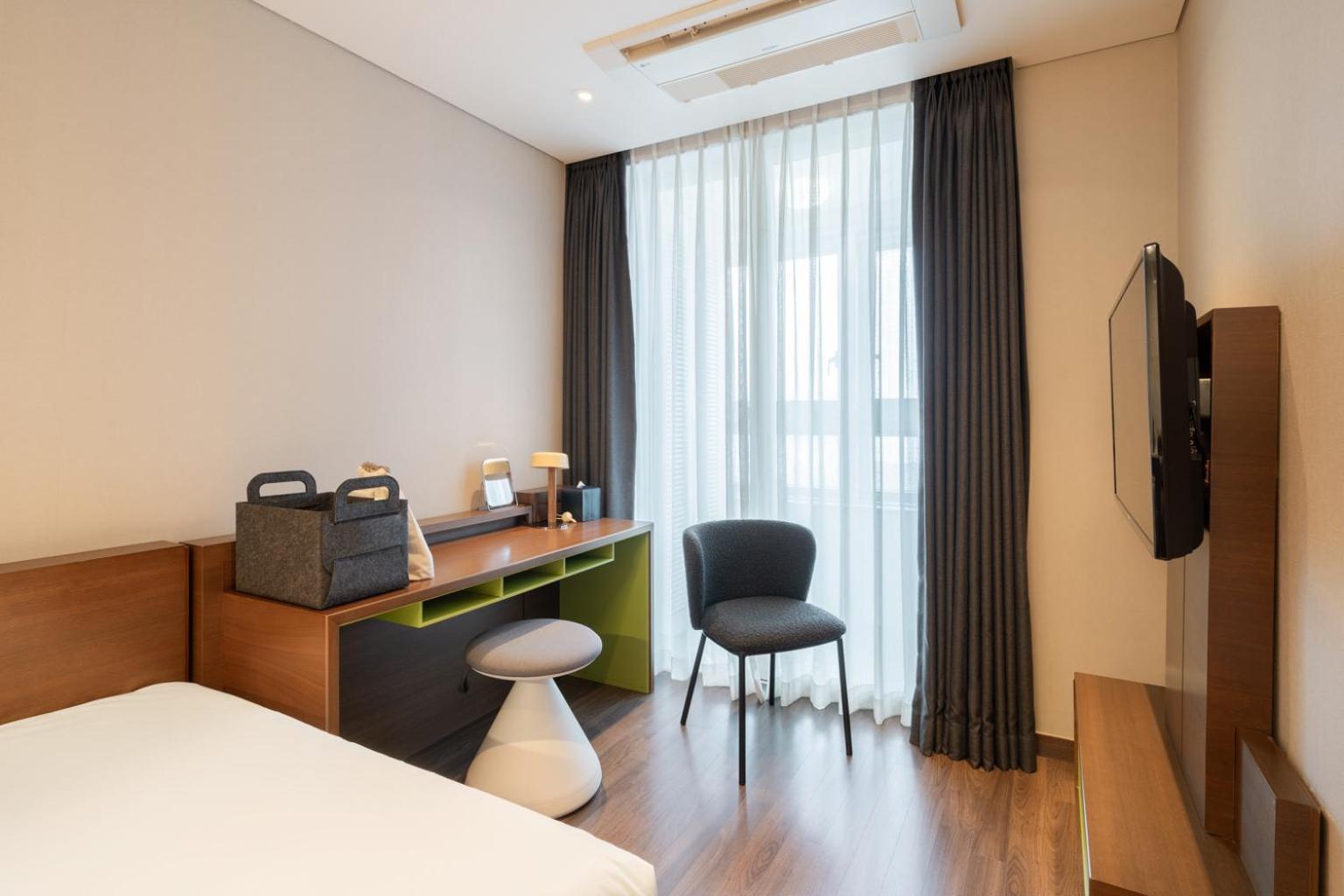 Urbanstay Haeundae Station Пусан Екстер'єр фото